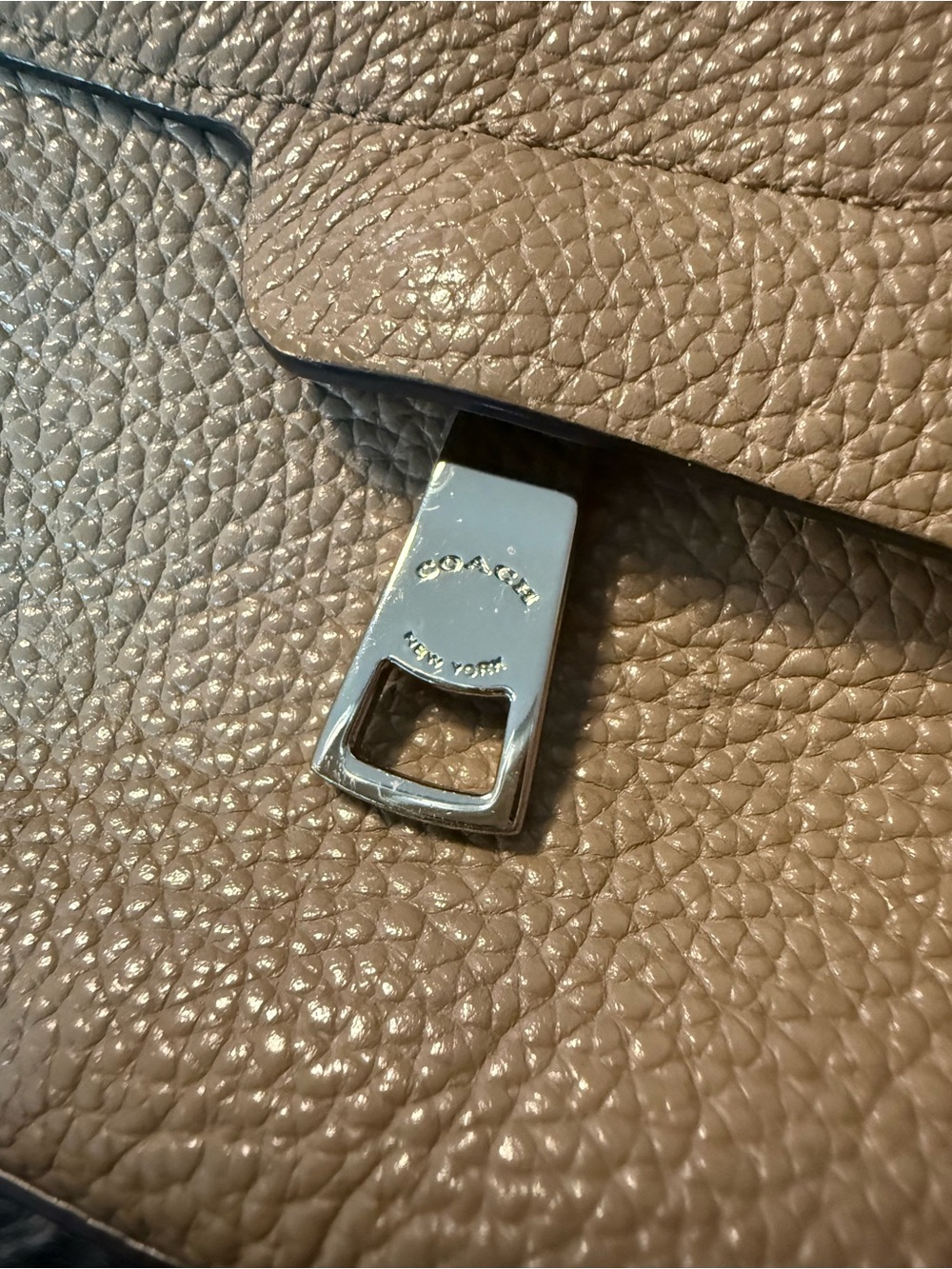 Coach Scout Hobo 24770 Pebbled Leather Convertible Shoulder Crossbody Bag - Picture 8 of 11